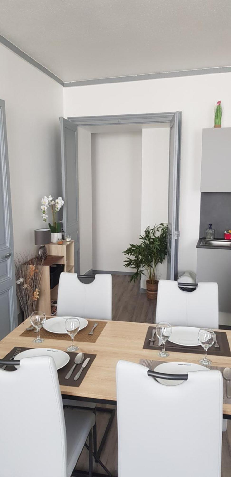 Appartement Cosy Entre Centre Et Hopital à Montluçon Extérieur photo
