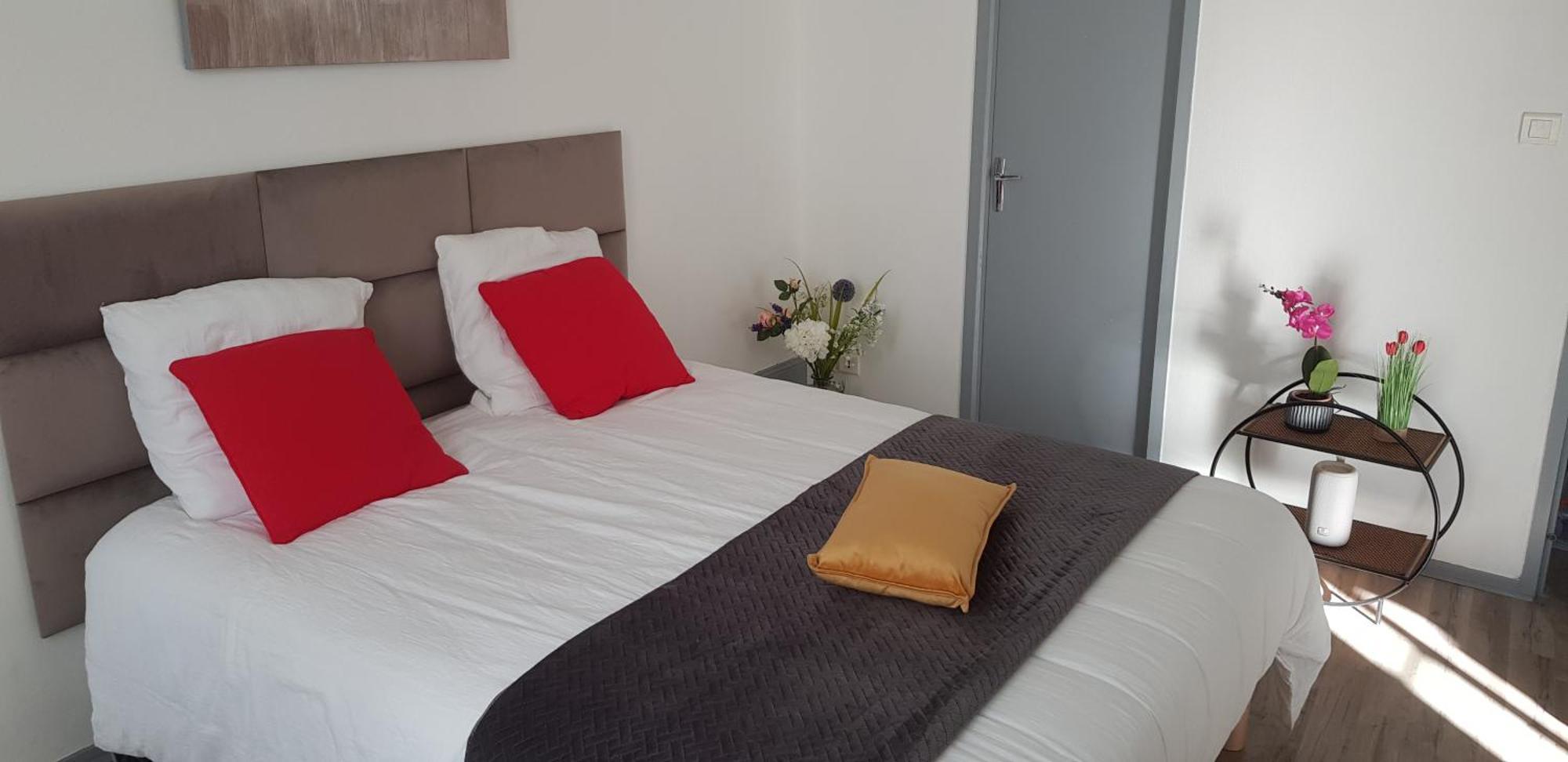 Appartement Cosy Entre Centre Et Hopital à Montluçon Extérieur photo